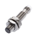 Capteur inductif Ø 8 x 40 mm M8x1 flush 2 mm PNP à fermeture (NO) 5000 Hz Acier inoxydable Face sensible PBT Connecteur