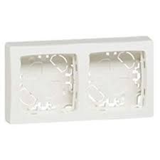 Cadre saillie 2 postes pour montage horizontal ou vertical de fonctions composables Appareillage saillie pour arrivée des fils par l'arrière avec entrées défonçables - blanc RAL9003