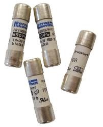 Fus - Ultra Rapide - Cylindrique - 10x38 mm - gR - 690VAC - 3A