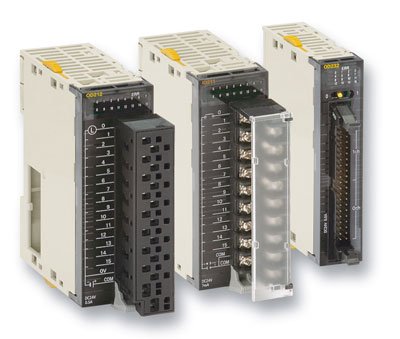 32 sorties, transistor NPN, 12 à 24 Vc.c. / 0,5 A, avec connexion FCN40