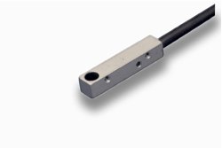 Capteur inductif 25 x 5 x 5 mm 5x5 flush 0 8 mm PNP à fermeture (NO) 3000 Hz Aluminium anodisé Face sensible PBT Câble 2